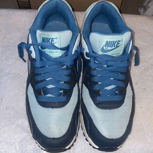 Great Pre🩵Loved Condition Nike Air Max 90